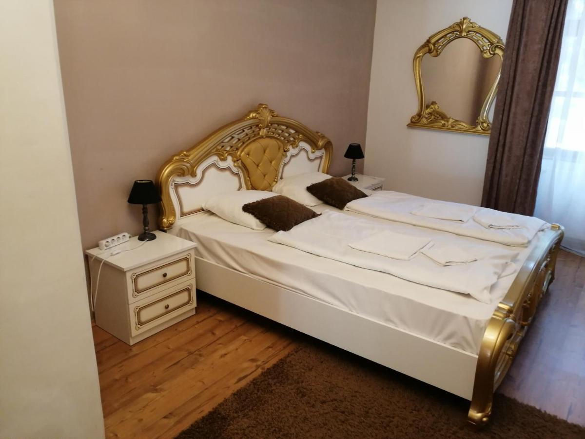 Korona Szallo Sárvár Exterior foto