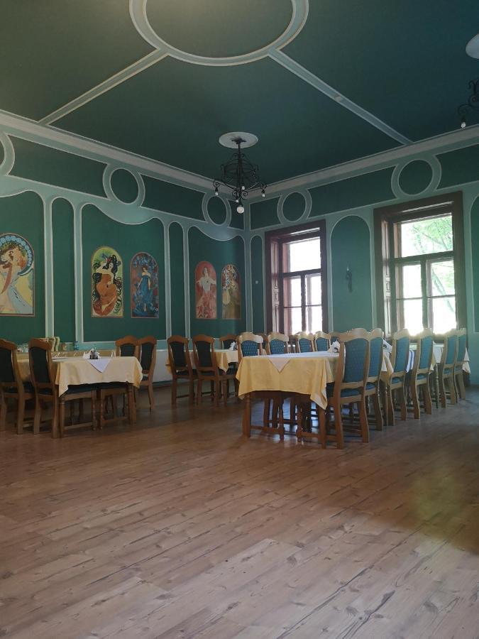 Korona Szallo Sárvár Exterior foto
