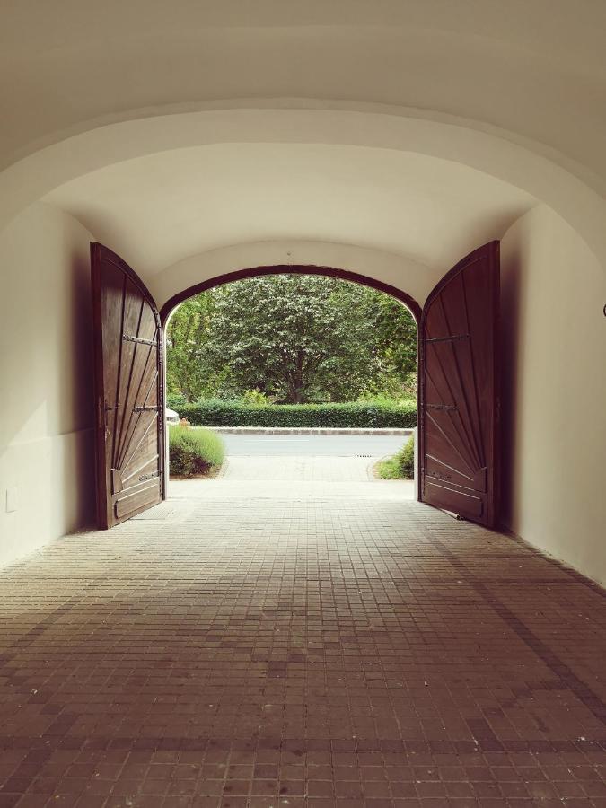 Korona Szallo Sárvár Exterior foto